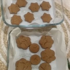 A picture of Atta chocolate cookies.