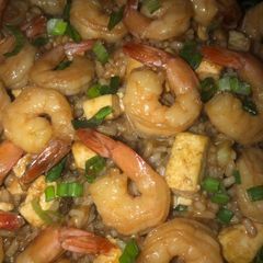 Honey garlic shrimp & tofu with rice A picture of Honey garlic shrimp & tofu with rice.