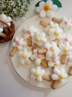 好可愛「小花花馬林糖」甜滋滋賞花趣～ 的食譜成品照片