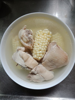 水果玉米土雞湯 的食譜成品照片