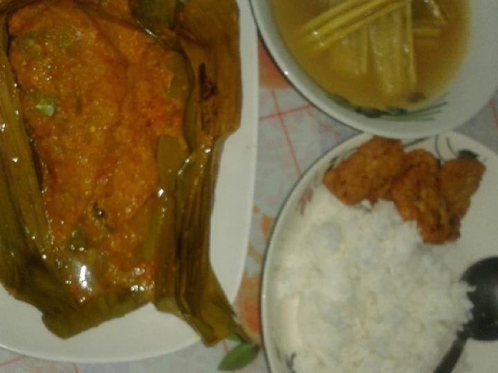 Langkah Mudah untuk Membikin Resep Sayur asem kayu &amp;amp; pepes ikan kembung mangga muda yang Bikin Ngiler Anti Ribet, Lezat Sekali