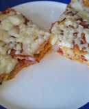Tortilla con papas, chorizo y cebolla, gratinada con queso