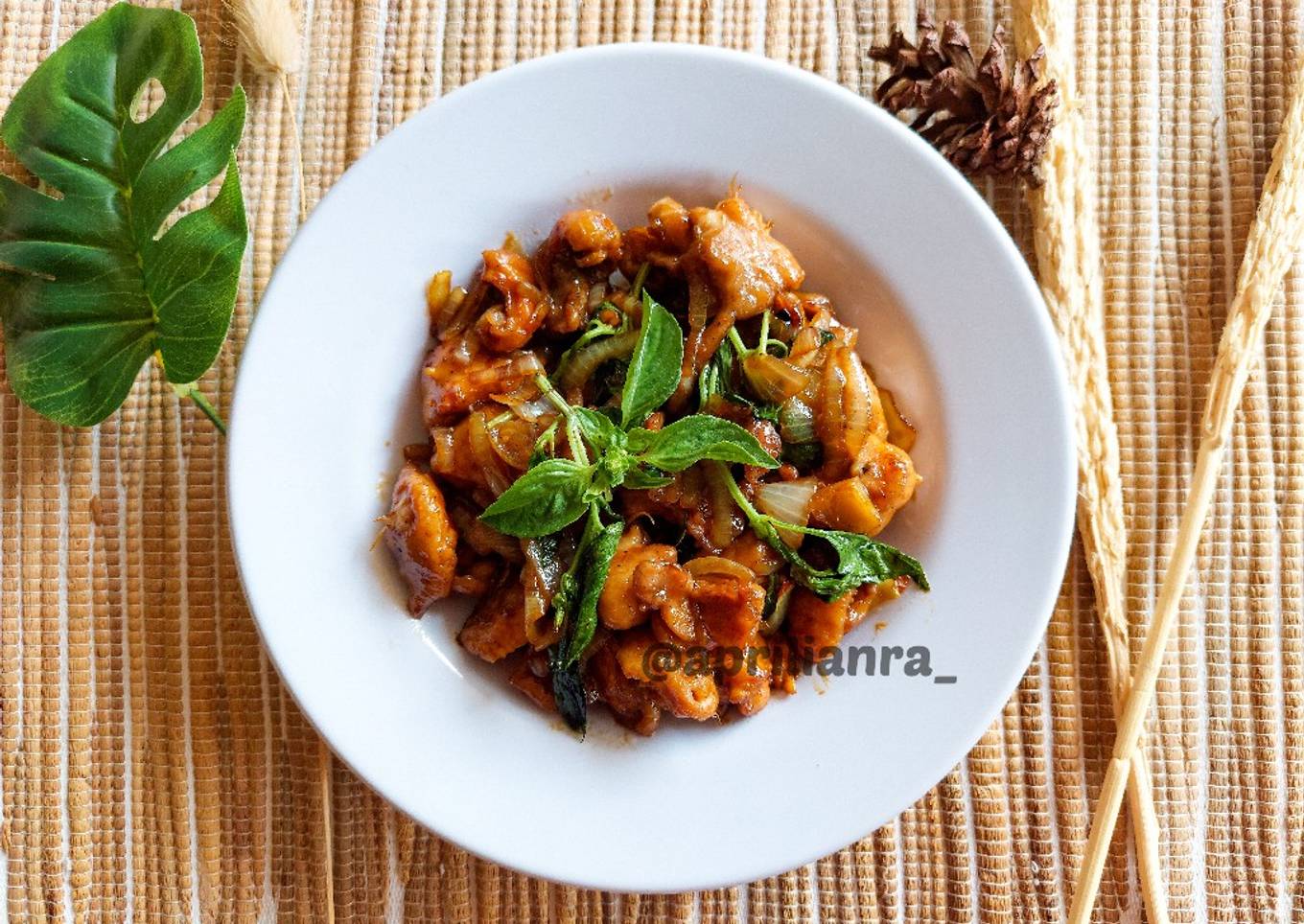 Tunggir Ayam Bumbu Kemangi
