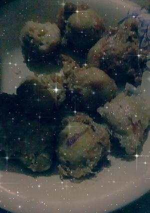 A picture of Yam balls.