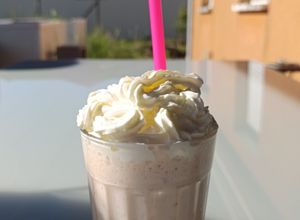 Une photo de Milkshake Fraise-peche