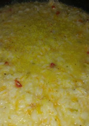 Una foto de Guiso de arroz con verduras livianito y delicioso 😋