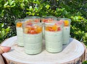 Une photo de verrine basilic