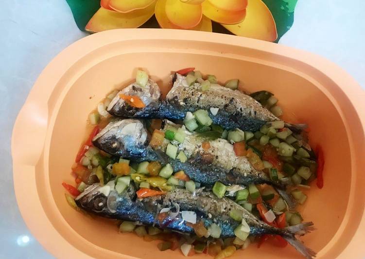 Ikan kembung masak acar