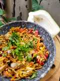 Thai raw papaya salad