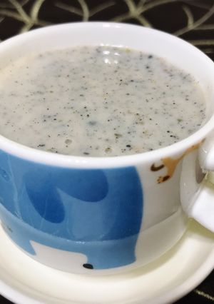 藕粉堅果黑芝麻糊 的食譜成品照片