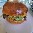 Burger végétarien aux poivrons