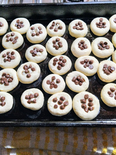 Una foto de Galletitas de limón sin tacc con chips de chocolate