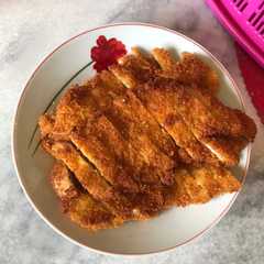 A picture of Chicken Katsu Renyah.