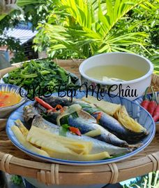 cá biển nấu măng