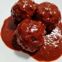 A picture of Paprika meatballs.
