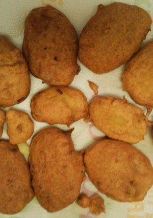 A picture of Lasaniya (Alu Pakoda with garlic flavor).