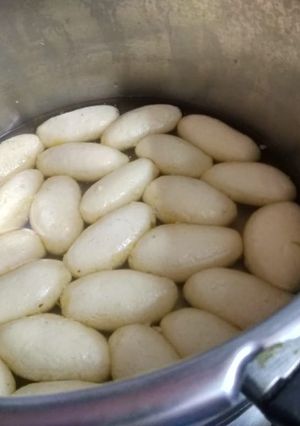 ரசகுல்லா (Rasagulla recipe in tamil) செய்முறை முக்கிய புகைப்படம்
