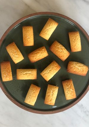 Une photo de Financiers