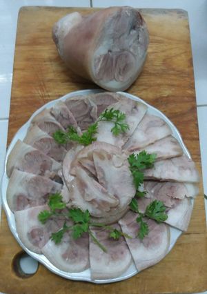Hình của món Giò heo luộc.