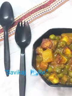 बटरी पनीर आलू मटार (butter paneer aloo matar recipe in marathi) रेसिपी चे मुख्य फोटो