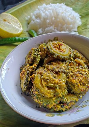 সর্ষে করলা (Sorshe korola recipe in bengali) রেসিপির প্রধান ছবি