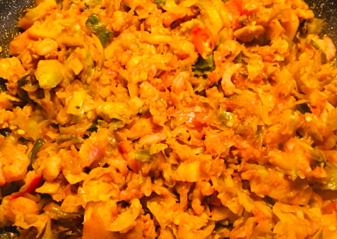 Stir fry Brussels sprouts with prawns