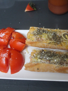 Una foto de Pan pizza de salmón