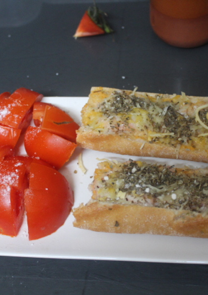 Una foto de Pan pizza de salmón