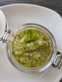 A picture of Avocado & Tomatillo Salsa Verde.