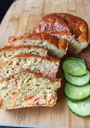 Une photo de Cake Concombre et saumon fumé