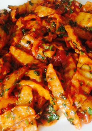 A picture of Homemade chips masala.