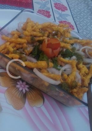 A picture of Aloo chana Chaat.