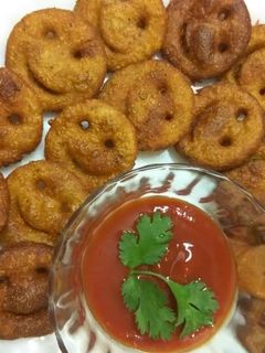 পটেটো স্মাইলি (potato smiley recipe in Bengali) রেসিপির প্রধান ছবি