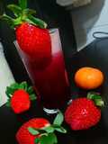 Suc de sfeclă cu mere, grapefruit, lămâie și struguri