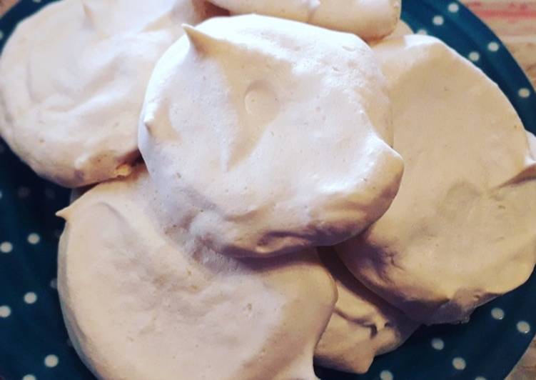 Meringhe vegane all&#39;acqua faba
