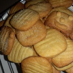A picture of Cookies.