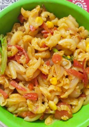 A picture of Garlic Pasta.