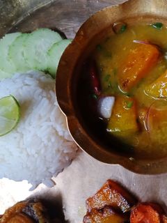 কুমড়ো দিয়ে ডাল(Kumro diye dal recipe in bengali) রেসিপির প্রধান ছবি