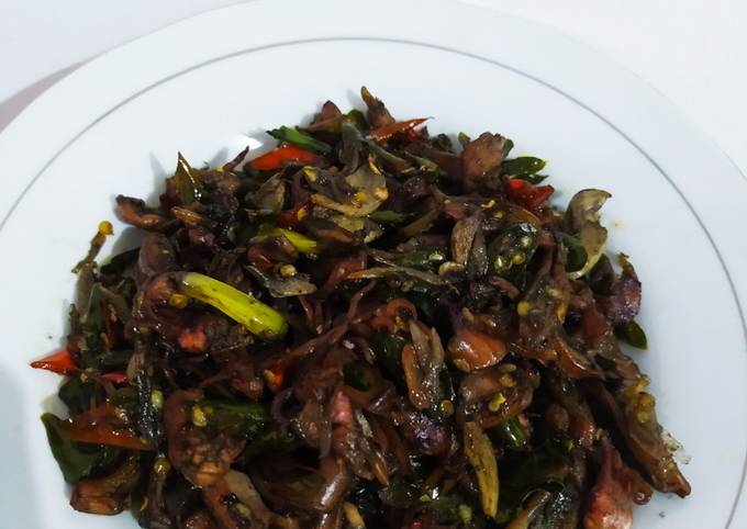 Anti Ribet, Bikin Oseng cumi asin cabe hijau Bunda Pasti Bisa