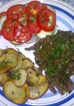 Una foto de Tiras de Carne con Ajo Porro