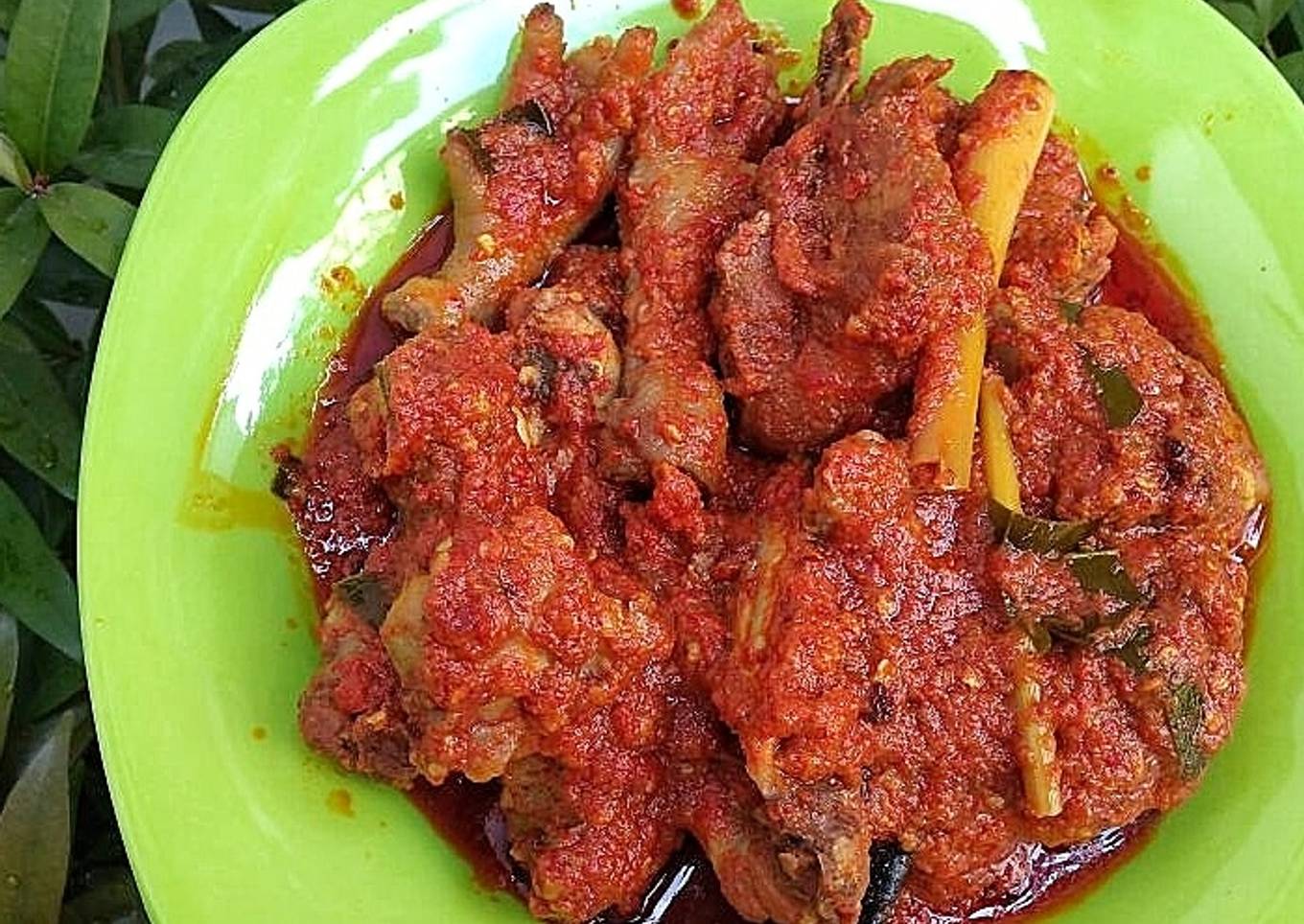 Bagaimana Menyiapkan Ayam Rica-rica, Enak