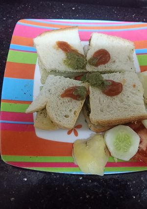 વેજ. સેન્ડવિચ (veg sendwich resipes in Gujarati) રેસીપી મુખ્ય ફોટો