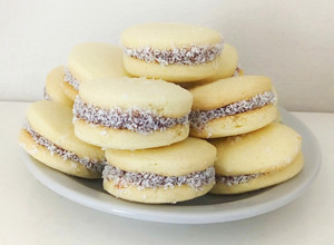 Una foto de Alfajores de maicena deliciosos (versiones con y sin gluten)