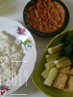 Foto resep Ikan Lais goreng Lalapan sambal kacang