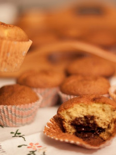 Una foto de Magdalenas de leche condensada con pepita de chocolate