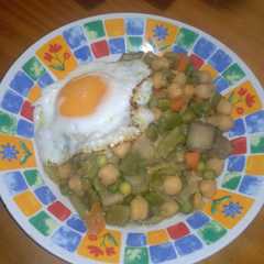 Una foto de Menestra de garbanzos