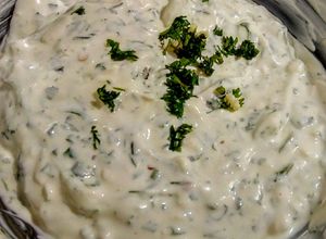 Una foto de SALSA De Cilantro y Queso...!