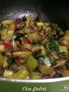 Foto resep Jambal & cumi asin tumis ala fe'