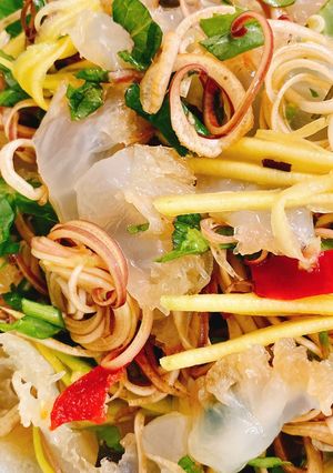 Hình của món Gỏi Sứa Hoa Chuối.