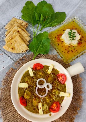 ચીઝઆલુ પાલક સબ્જી(Cheese Aloo palak Sabji Recipe in Gujarati) રેસીપી મુખ્ય ફોટો